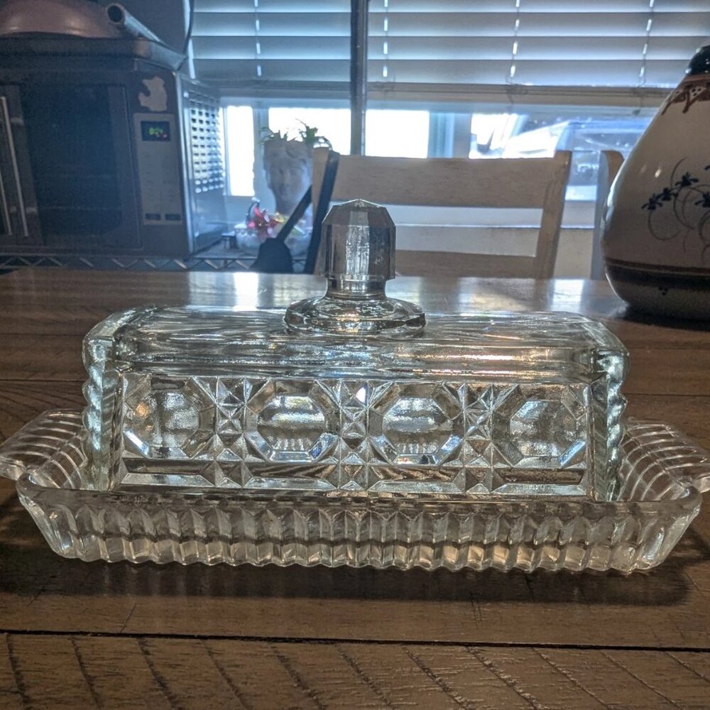 Vintage Federal Glass Windsor Butter Dish Clear Pressed Glass Mid Century - Picture 6 of 7